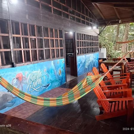 Pirate Drake Beach Hostel & Tour Company Дрейк Екстер'єр фото