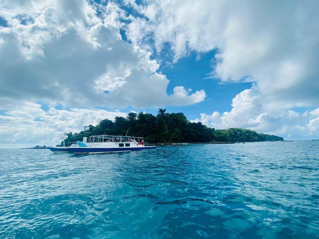 Pirate Drake Beach Hostel & Tour Company Дрейк Екстер'єр фото