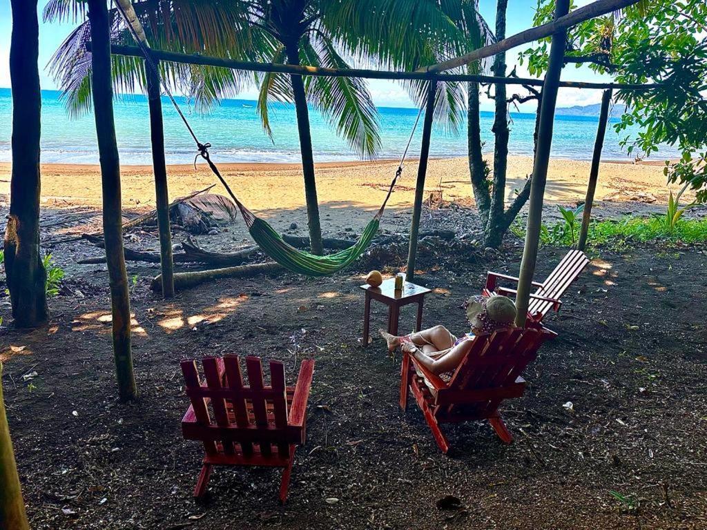Pirate Drake Beach Hostel & Tour Company Дрейк Екстер'єр фото