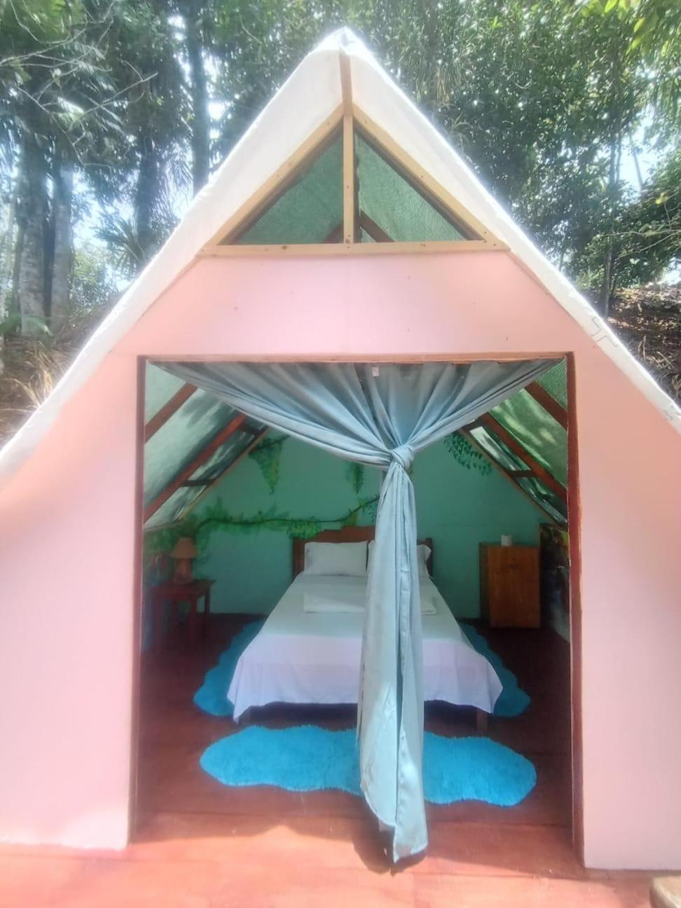 Pirate Drake Beach Hostel & Tour Company Дрейк Екстер'єр фото